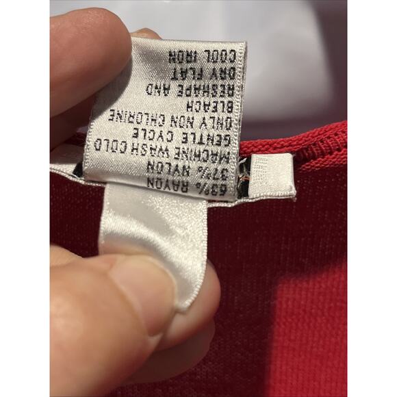 Talbots Women’s Red Crew neck LS Ribbed Knit Stretchy Dressy Top Shirt PM - Picture 9 of 9